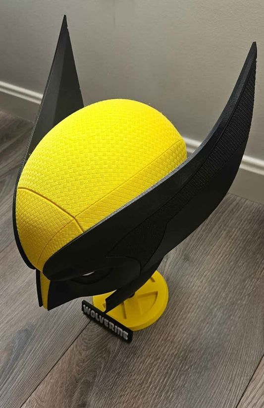 Wolverine-inspired helmet